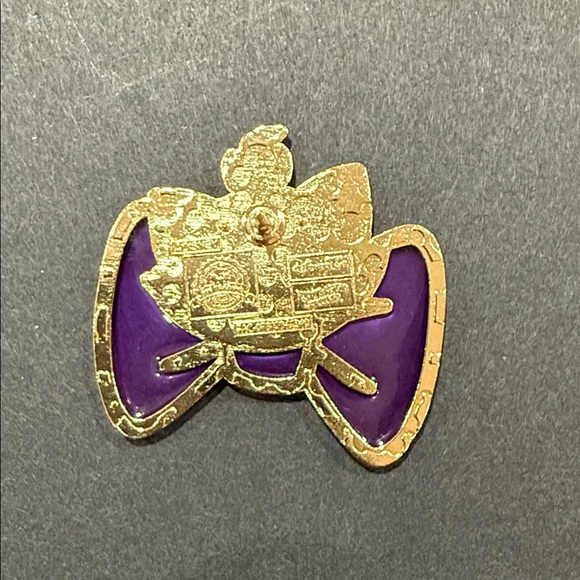 Disney Marie the Cat Purple and Gold Pin - Picture 3 of 3